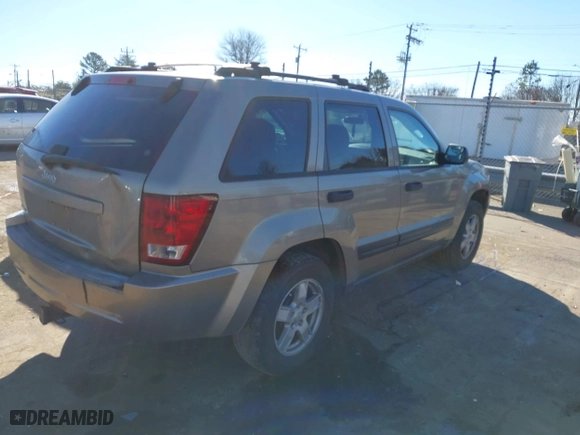 2006 Jeep Grand Cherokee Laredo with VIN 1J4GS48KX6C193586, listed as a IAAI auction lot 41260951 with 215,429 mi miles. Bid and sale history available at carsss.com. Image 4.