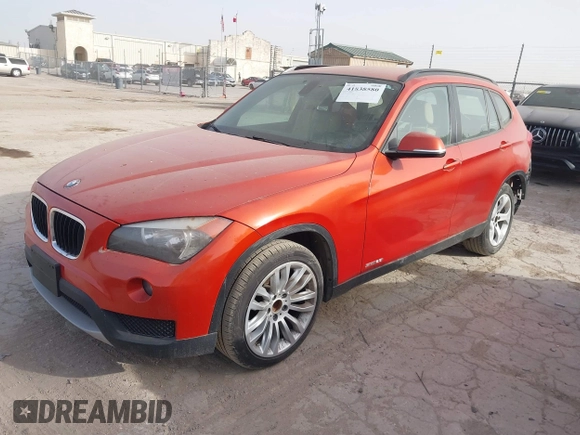 2014 BMW X1 sDrive28i with VIN WBAVM1C50EVW53376, listed as a IAAI auction lot 41838580 with 114,054 mi miles. Bid and sale history available at carsss.com. Image 2.