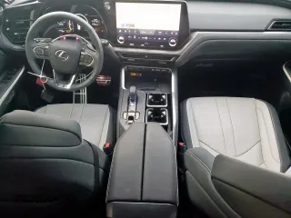 2024 Lexus TX 500h F Sport Premium z VIN 5TDABAB65RS002309, wystawiony jako Copart lot #50691165 z przebiegiem 16 389 mil mil oraz Szkody całkowita. Historia ofert i sprzedaży dostępna na DreamBid. Obrazek 8.
