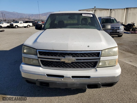 2006 Chevrolet Silverado 1500 Work Truck with VIN 1GCEC14V26E200897, listed as a Copart auction lot 87646235 with 403,526 mi miles and Clean Title. Bid and sale history available at carsss.com. Image 5.