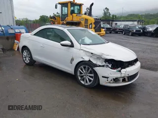 2012 Volkswagen Eos Komfort с VIN WVWBW7AH0CV004383, выставлен на аукционе IAAI как лот 42313494 с пробегом 121 597 миль миль и . История ставок и продаж доступна на DreamBid. Изображение 1.