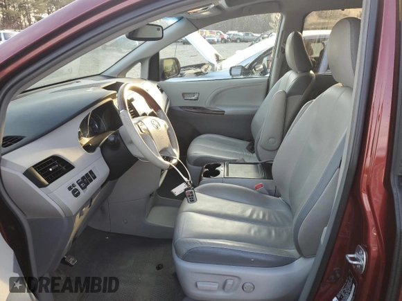 2013 Toyota Sienna XLE with VIN 5TDDK3DC1DS063001, listed as a Copart auction lot 46463765 with 201,869 mi miles and Salvage Title. Bid and sale history available at DreamBid. Image 7.
