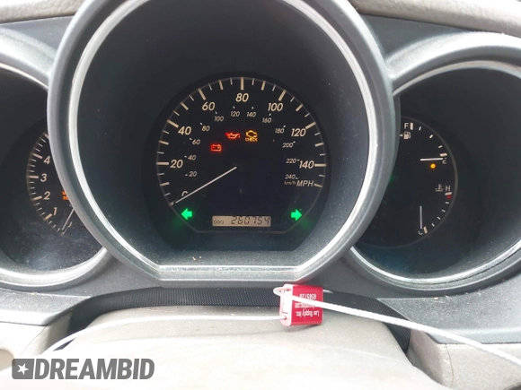2005 Lexus RX 330 z VIN 2T2HA31U45C049438, wystawiony jako IAAI lot #42337757 z przebiegiem 260 754 mil mil oraz . Historia ofert i sprzedaży dostępna na DreamBid. Obrazek 7.