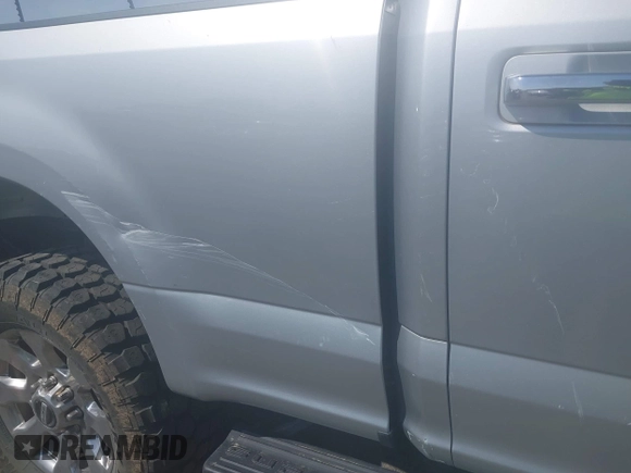 2019 Ford F-250 XL z VIN 1FT7W2B66KEC54893, wystawiony jako IAAI lot #41887418 z przebiegiem 151 950 mil mil oraz . Historia ofert i sprzedaży dostępna na DreamBid. Obrazek 18.