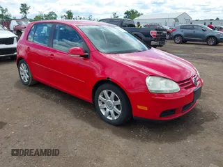 2008 Volkswagen Rabbit S z VIN WVWCA71K98W298236, wystawiony jako IAAI lot #42337389 z przebiegiem 182 143 mil mil oraz . Historia ofert i sprzedaży dostępna na DreamBid. Obrazek 1.