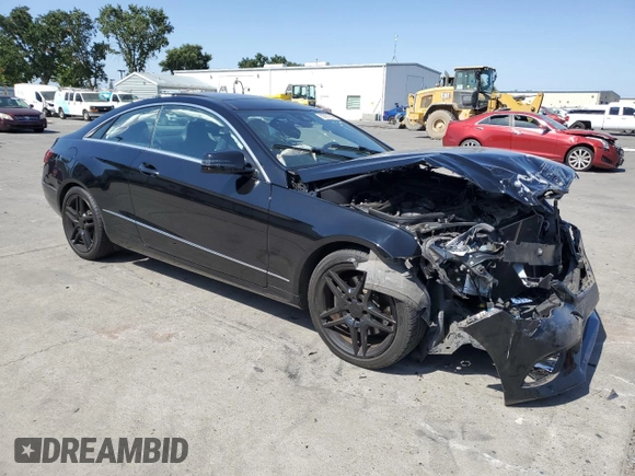 2014 Mercedes-Benz E 350 z VIN WDDKJ5KB2EF268494, wystawiony jako Copart lot #60667295 z przebiegiem 84 675 mil mil oraz Szkoda całkowita • Salvage title. Historia ofert i sprzedaży dostępna na DreamBid. Obrazek 4.