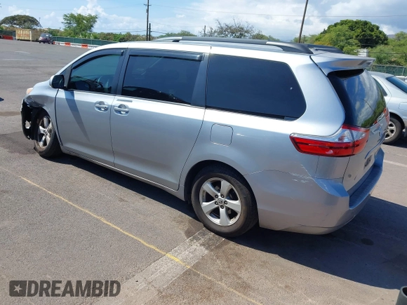 2016 Toyota Sienna LE AAS with VIN 5TDKK3DC6GS693284, listed as a IAAI auction lot 41902616 with 191,709 mi miles. Bid and sale history available at carsss.com. Image 3.