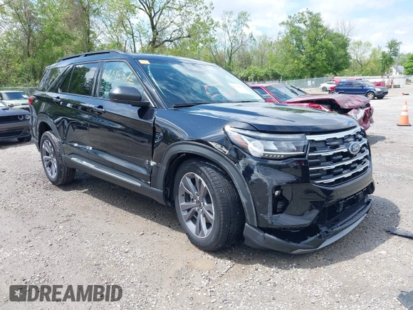 2025 Ford Explorer Active z VIN 1FMUK8DH8SGB17695, wystawiony jako IAAI lot #42198872 z przebiegiem 2 795 mil mil oraz . Historia ofert i sprzedaży dostępna na DreamBid. Obrazek 1.