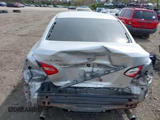 2016 Nissan Altima SR with VIN 1N4AL3AP8GC153118, listed as a IAAI auction lot 42109468 with 120,644 mi miles and . Bid and sale history available at carsss.com. Image 6.
