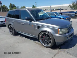2008 Land Rover Range Rover Sport HSE z VIN SALSK25458A121339, wystawiony jako IAAI lot #42381868 z przebiegiem 173 469 mil mil oraz . Historia ofert i sprzedaży dostępna na DreamBid. Obrazek 1.