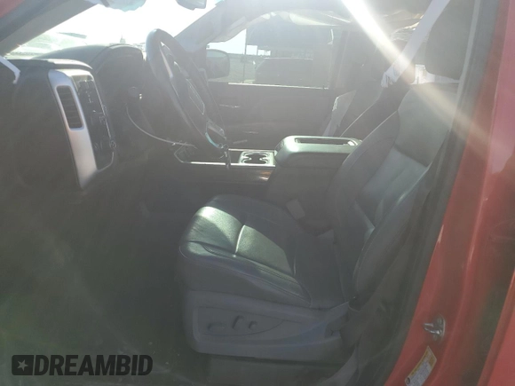 2017 GMC Sierra 1500 SLT z VIN 3GTU2NEC2HG485776, wystawiony jako Copart lot #56396215 z przebiegiem 118 001 mil mil oraz Szkody całkowita. Historia ofert i sprzedaży dostępna na DreamBid. Obrazek 7.