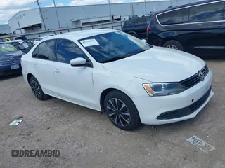 2014 Volkswagen Jetta SE with VIN 3VWD17AJ8EM265264, listed as a IAAI auction lot 42228122 with 86,158 mi miles and . Bid and sale history available at DreamBid. Image 1.