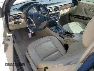 2011 BMW 3 Series 328i z VIN WBADW3C52BE439423, wystawiony jako Copart lot #54858645 z przebiegiem 113 999 mil mil oraz Szkoda całkowita • Salvage title. Historia ofert i sprzedaży dostępna na DreamBid. Obrazek 8.