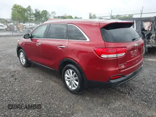 2017 Kia Sorento LX z VIN 5XYPGDA30HG314280, wystawiony jako IAAI lot #42224601 z przebiegiem 51 875 mil mil oraz . Historia ofert i sprzedaży dostępna na DreamBid. Obrazek 3.