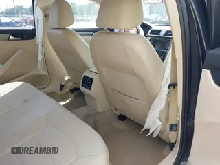 2015 Volkswagen Passat SE z VIN 1VWBV7A33FC024325, wystawiony jako IAAI lot #42313126 z przebiegiem 179 964 mil mil oraz . Historia ofert i sprzedaży dostępna na DreamBid. Obrazek 8.