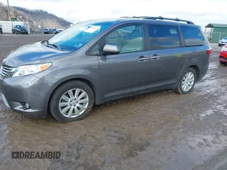 2017 Toyota Sienna XLE with VIN 5TDDZ3DC7HS157241, listed as a IAAI auction lot 41530337 with 87,448 mi miles and . Bid and sale history available at DreamBid. Image 2.