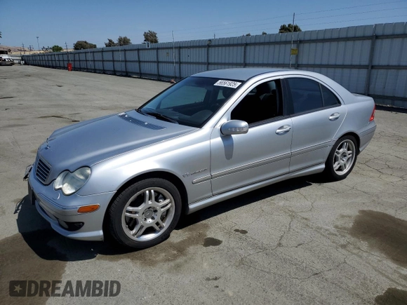 2002 Mercedes-Benz C z VIN WDBRF65JX2F142932, wystawiony jako Copart lot #56561925 z przebiegiem 191 142 mil mil oraz Szkoda całkowita • Salvage title. Historia ofert i sprzedaży dostępna na DreamBid. Obrazek 1.