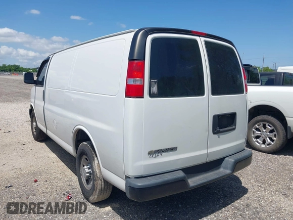 2019 Chevrolet Express Cargo with VIN 1GCWGAFG8K1365250, listed as a IAAI auction lot 42107432 with 192,055 mi miles. Bid and sale history available at carsss.com. Image 16.