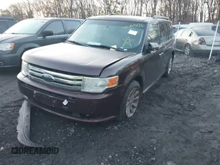2009 Ford Flex SEL with VIN 2FMEK62C29BA58192, listed as a IAAI auction lot 41495176 with 999,999 mi miles. Bid and sale history available at carsss.com. Image 2.