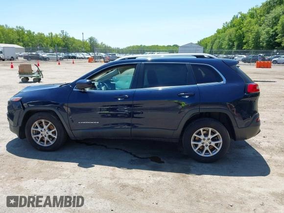 2016 Jeep Cherokee Latitude with VIN 1C4PJMCS5GW209340, listed as a IAAI auction lot 42401705 with 141,994 mi miles and . Bid and sale history available at DreamBid. Image 14.