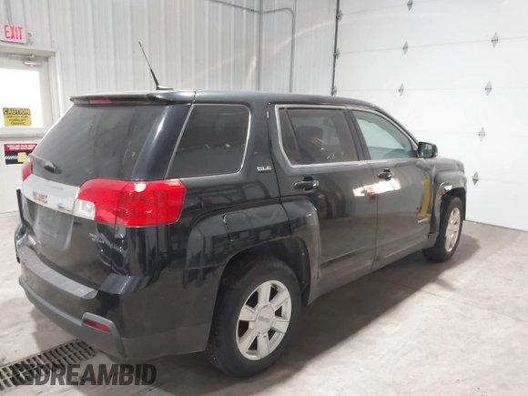 2010 GMC Terrain SLE-1 with VIN 2CTALBEW6A6389986, listed as a IAAI auction lot 41392558 with 141,935 mi miles. Bid and sale history available at carsss.com. Image 4.