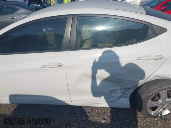 2013 Hyundai Elantra GLS z VIN 5NPDH4AE2DH324863, wystawiony jako IAAI lot #42177395 z przebiegiem 140 197 mil mil oraz . Historia ofert i sprzedaży dostępna na DreamBid. Obrazek 14.