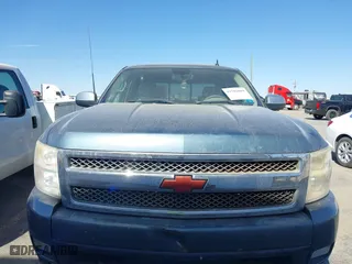 2008 Chevrolet Silverado 1500 LTZ with VIN 3GCEK13M08G115256, listed as a IAAI auction lot 41702859 with 171,877 mi miles. Bid and sale history available at carsss.com. Image 6.