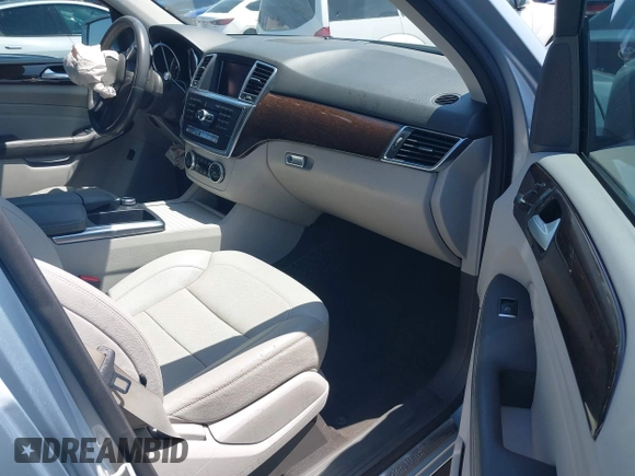2014 Mercedes-Benz M 350 with VIN 4JGDA5JB4EA284192, listed as a IAAI auction lot 41979779 with 77,633 mi miles and . Bid and sale history available at carsss.com. Image 5.