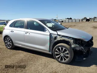 2018 Hyundai Elantra GT with VIN KMHH35LE8JU083147, listed as a Copart auction lot 73531074 with 38,095 mi miles and Salvage Title. Bid and sale history available at carsss.com. Image 4.