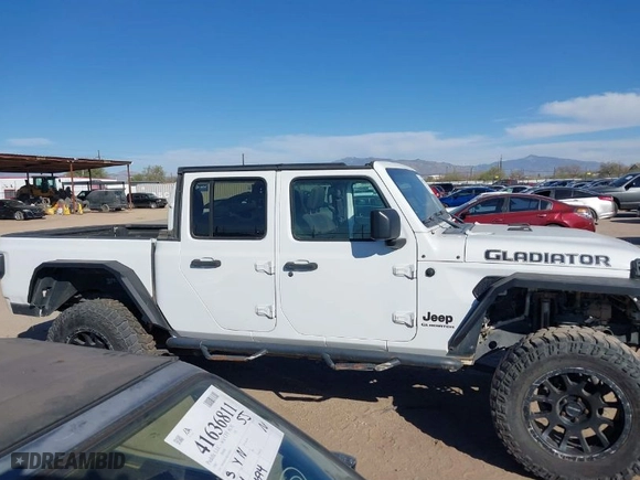 2020 Jeep Gladiator Sport S with VIN 1C6HJTAG3LL126683, listed as a IAAI auction lot 41592873 with 1 mi miles. Bid and sale history available at carsss.com. Image 13.