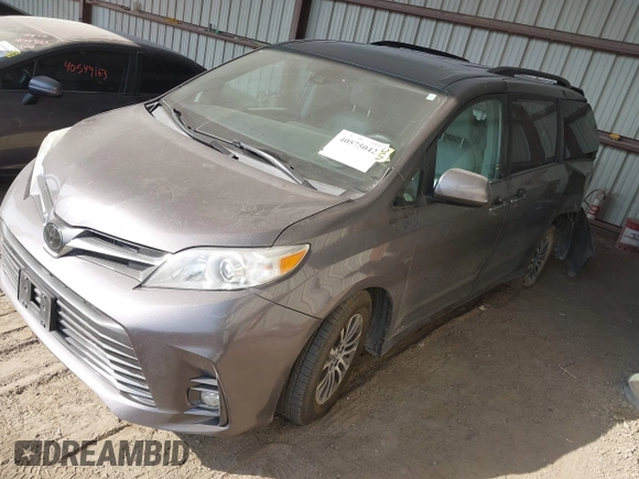 2019 Toyota Sienna XLE Auto Access Seat with VIN 5TDYZ3DC1KS986993, listed as a IAAI auction lot 40575042 with 73,581 mi miles. Bid and sale history available at carsss.com. Image 17.