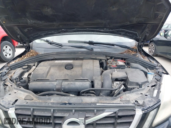 2010 Volvo XC60 3.2L with VIN YV4982DLXA2100979, listed as a IAAI auction lot 42105046 with 129,840 mi miles. Bid and sale history available at carsss.com. Image 10.