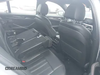 2018 BMW 5 Series 530e xDrive с VIN WBAJB1C53JB084376, выставлен на аукционе IAAI как лот 42137601 с пробегом 105 460 миль миль и . История ставок и продаж доступна на DreamBid. Изображение 8.