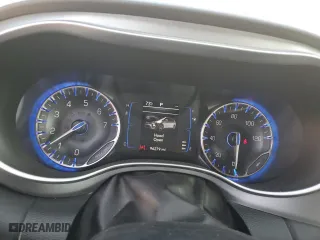 2018 Chrysler Pacifica Touring L with VIN 2C4RC1BGXJR189133, listed as a Copart auction lot 48592805 with 96,279 mi miles and Salvage Title. Bid and sale history available at carsss.com. Image 9.