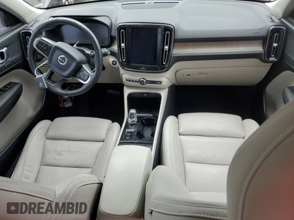 2020 Volvo XC40 Inscription z VIN YV4162UL7L2186709, wystawiony jako Copart lot #74259414 z przebiegiem Nie podano mil oraz Nie do naprawy • Non repairable. Historia ofert i sprzedaży dostępna na DreamBid. Obrazek 8.