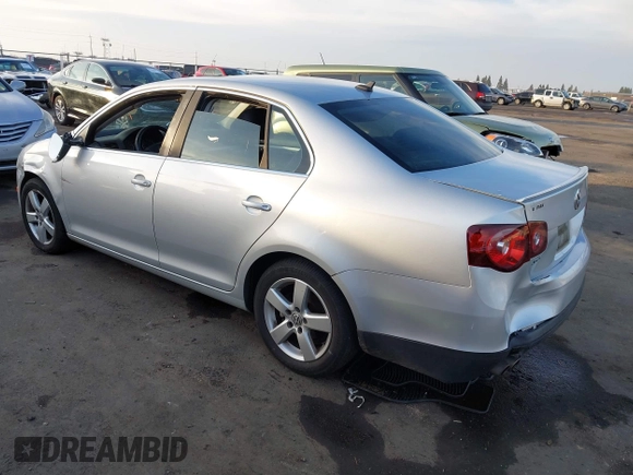 2008 Volkswagen Jetta Sedan SE with VIN 3VWRM71K98M053239, listed as a IAAI auction lot 41084364 with 182,575 mi miles. Bid and sale history available at carsss.com. Image 3.