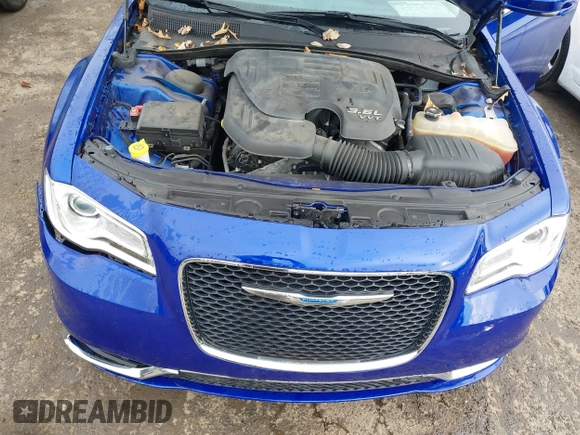2018 Chrysler 300 Touring with VIN 2C3CCAAG7JH270043, listed as a IAAI auction lot 40914414 with 21,161 mi miles and . Bid and sale history available at DreamBid. Image 10.