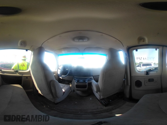 2013 Ford Econoline Passenger XL z VIN 1FBNE3BL6DDA78219, wystawiony jako IAAI lot #42511510 z przebiegiem 279 865 mil mil oraz . Historia ofert i sprzedaży dostępna na DreamBid. Obrazek 18.