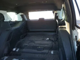 2022 Chevrolet Tahoe Commercial z VIN 1GNSCLED9NR248304, wystawiony jako Copart lot #84294364 z przebiegiem Nie podano mil oraz Czysty tytuł • Clean title. Historia ofert i sprzedaży dostępna na DreamBid. Obrazek 10.