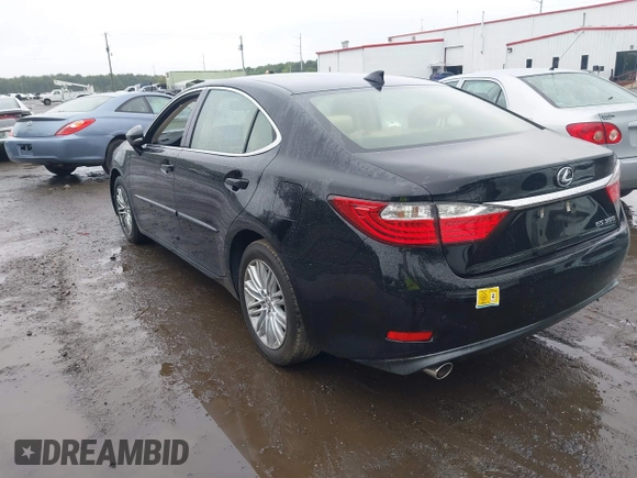 2015 Lexus ES 330 with VIN JTHBK1GG0F2184699, listed as a IAAI auction lot 40444597 with Not Provided miles and . Bid and sale history available at DreamBid. Image 3.
