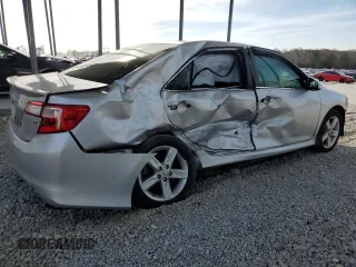 2014 Toyota Camry L with VIN 4T1BF1FK1EU427897, listed as a Copart auction lot 49095825 with 141,755 mi miles and Salvage Title. Bid and sale history available at carsss.com. Image 3.