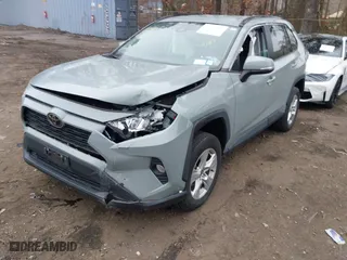2021 Toyota RAV4 XLE with VIN 2T3P1RFV8MW182888, listed as a IAAI auction lot 41922900 with 39,384 mi miles. Bid and sale history available at carsss.com. Image 6.