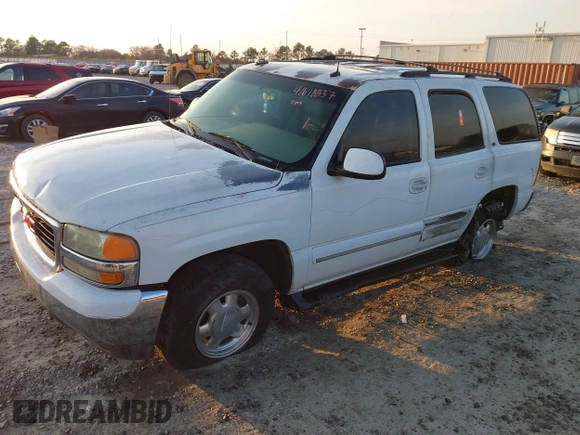 2003 GMC Yukon SLT with VIN 1GKEC13Z43J102238, listed as a IAAI auction lot 41618837 with 371,562 mi miles. Bid and sale history available at carsss.com. Image 2.