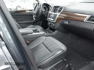 2015 Mercedes-Benz GL-Class GL 350 BlueTEC with VIN 4JGDF2EE1FA441750, listed as a IAAI auction lot 41716996 with 87,026 mi miles. Bid and sale history available at carsss.com. Image 5.