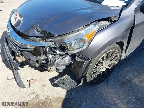 2017 Honda Accord Sedan Sport SE with VIN 1HGCR2F18HA224302, listed as a IAAI auction lot 41306100 with NaN miles. Bid and sale history available at carsss.com. Image 6.