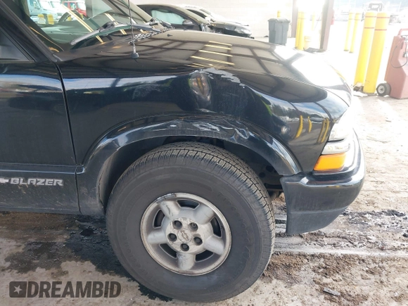 1999 Chevrolet Blazer LS with VIN 1GNCT18W3XK216840, listed as a IAAI auction lot 41534524 with 199,982 mi miles and . Bid and sale history available at DreamBid. Image 6.