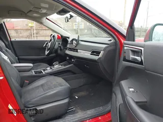 2024 Mitsubishi Outlander SE z VIN JA4J3VA84RZ010773, wystawiony jako IAAI lot #41972050 z przebiegiem 59 173 mil mil oraz . Historia ofert i sprzedaży dostępna na DreamBid. Obrazek 5.