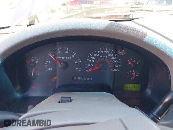2005 Ford F-150 XLT z VIN 1FTRW12W35KE99045, wystawiony jako IAAI lot #42172942 z przebiegiem 228 074 mil mil oraz . Historia ofert i sprzedaży dostępna na DreamBid. Obrazek 7.