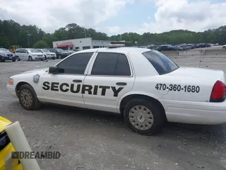 2005 Ford Police Interceptor с VIN 2FAHP71W95X137155, выставлен на аукционе IAAI как лот 42375960 с пробегом 117 866 миль миль и . История ставок и продаж доступна на DreamBid. Изображение 13.