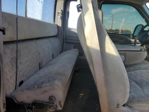 1999 Ford F-250 XL with VIN 1FTNX21S8XEC58955, listed as a Copart auction lot 84917334 with 272,953 mi miles and Salvage title. Bid and sale history available at DreamBid. Image 10.